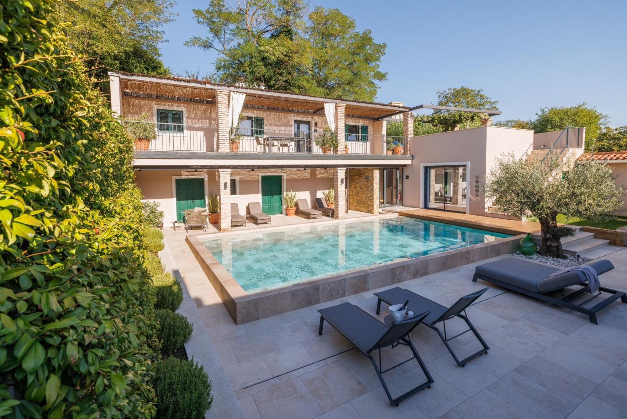 Vila Robida Rooms & Spa Črni Kal Екстериор снимка